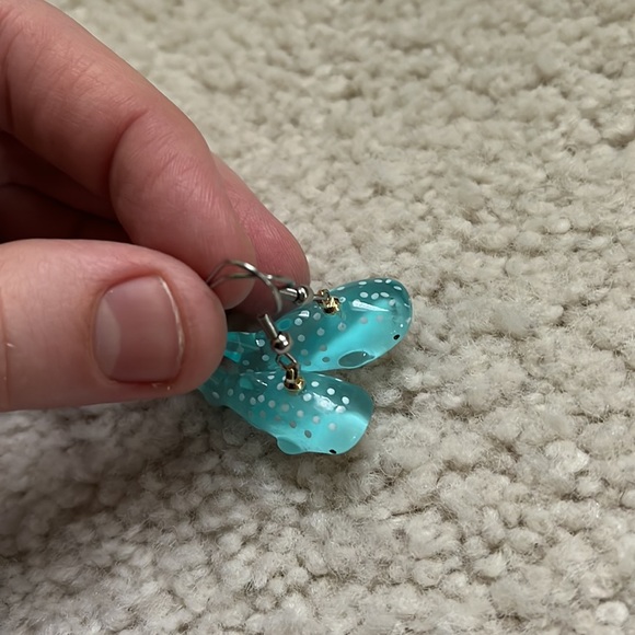 Handmade Whale shark earrings - Picture 5 of 9